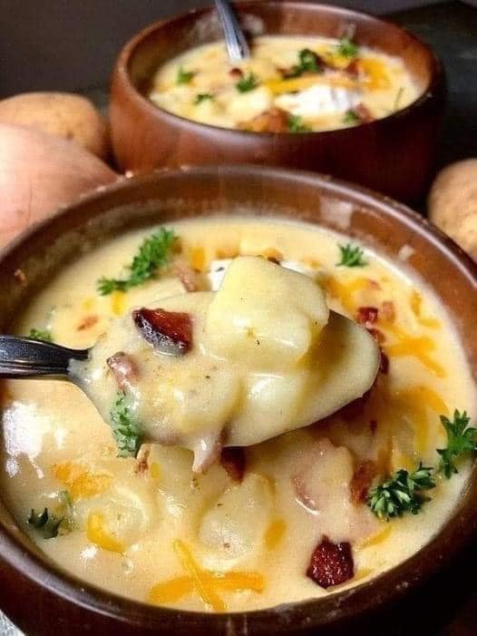 Creamy Potato and Onion Soup: A Gastronomic Journey