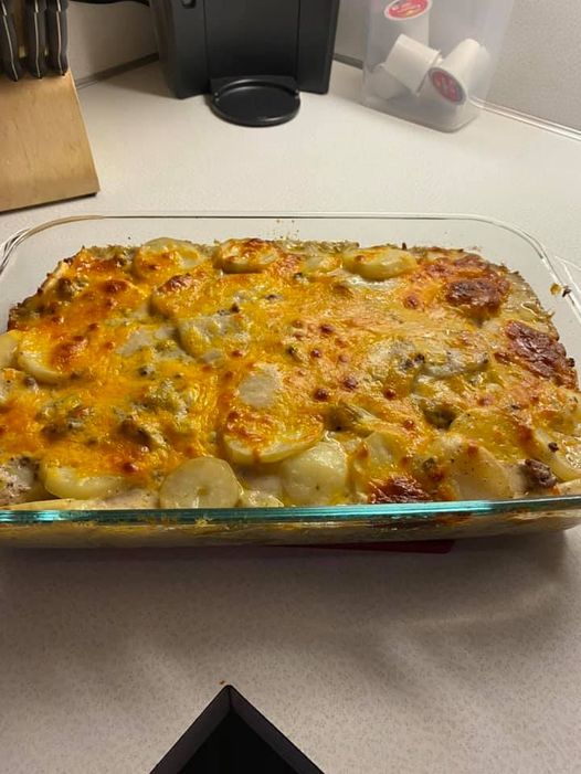 CHEESY HAMBURGER POTATO CASSEROLE