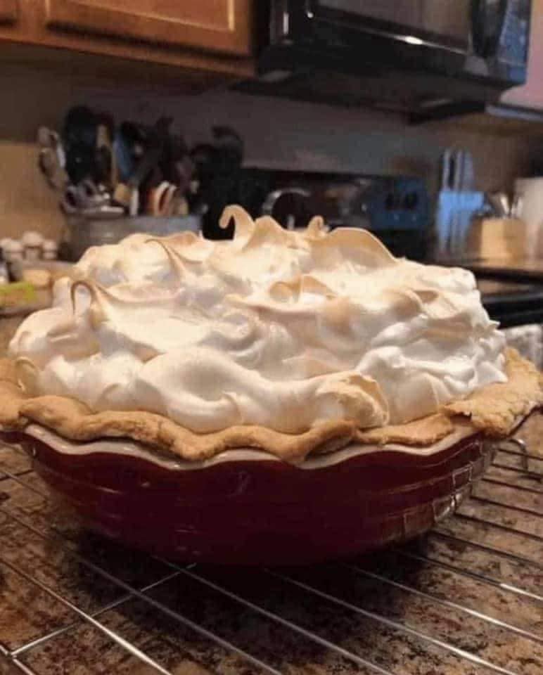 HOMEMADE LEMON MERINGUE PIE!!!