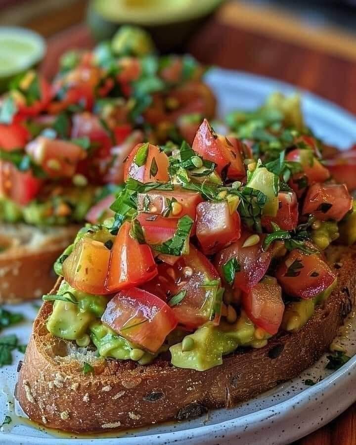 Delicious Smashed Avocado Bruschetta