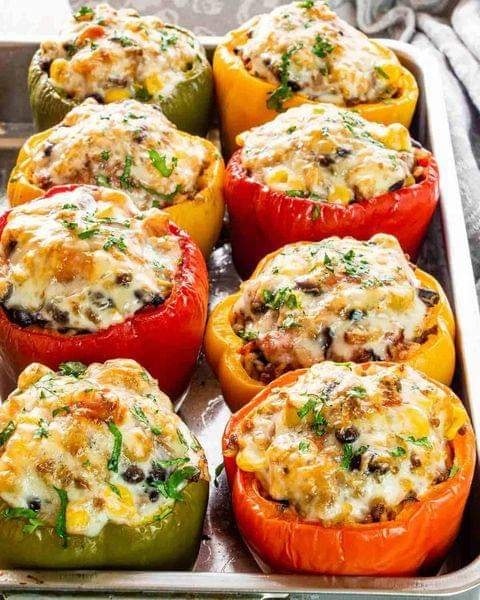 DOES ANYONE HERE ACTUALLY EAT ”STUFFED BELL PEPPERS