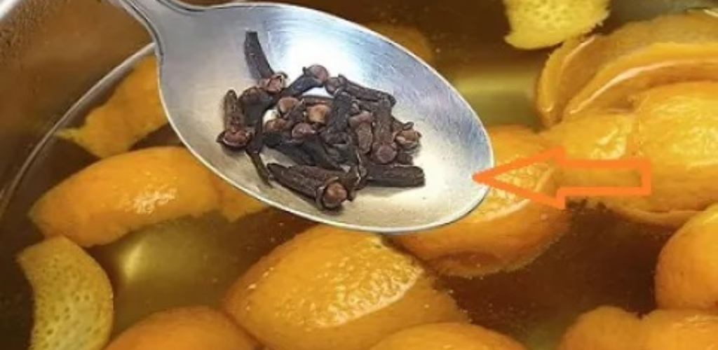 Boiling Orange Peels and Cloves: An Old Tradition of Our Grandmothers