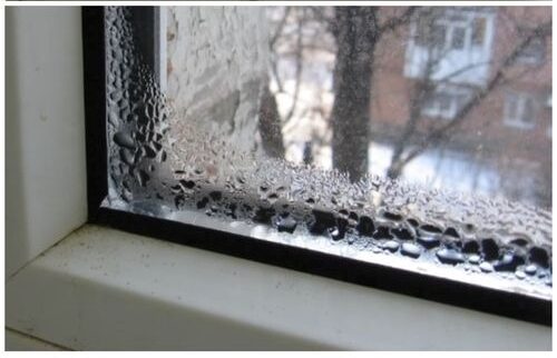 My plastic windows don’t get wet in winter. I share with you how to get rid of condensation in 3 minutes (my useful tips)