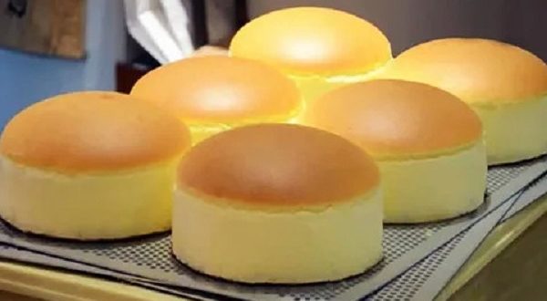 It’s just a Bomb! Unrealistically delicious Japanese cotton sponge cake « Castella »