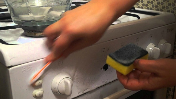 How to Clean Stove Knobs in 2 Minutes So They Shine Clean