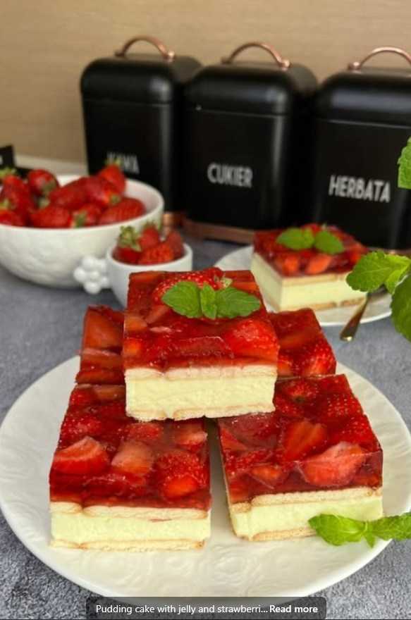 Pudding Cake with Jelly and Strawberries