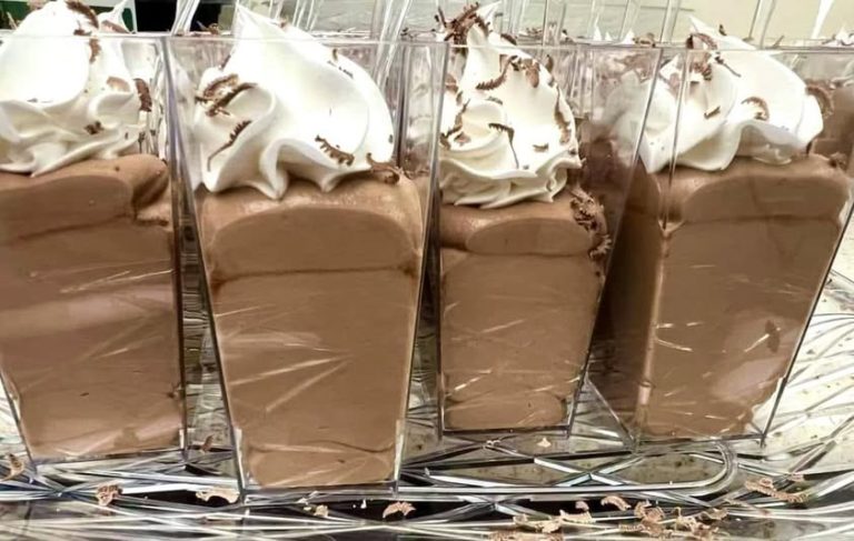 Decadent and Guilt-Free Keto Chocolate Mousse: A Perfect Low-Carb Indulgence