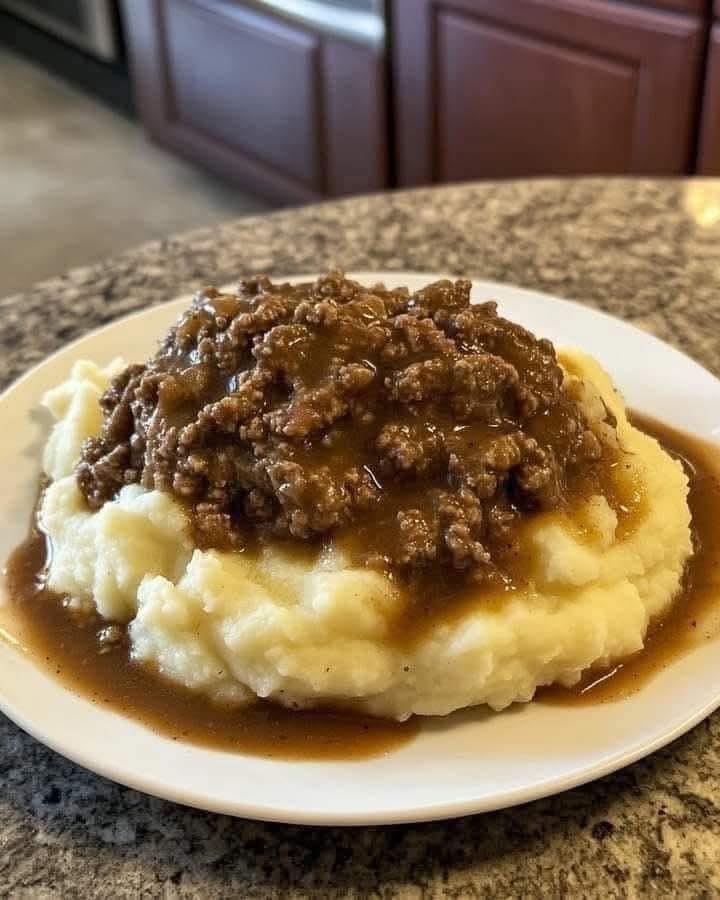 Ground Beef and Gravy Over Mashed Potatoes Recipe