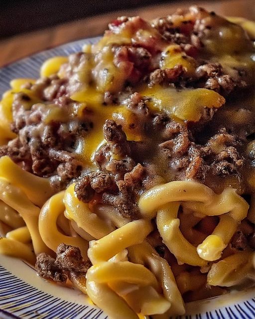 Cheesy Sloppy Cheeseburger Pasta Delight