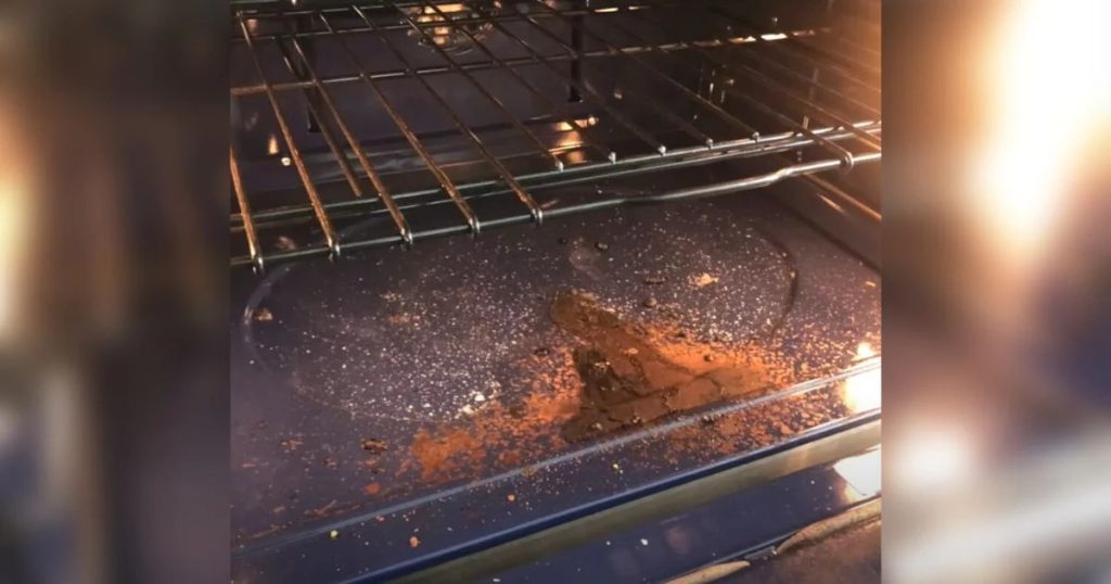 Man Shows Easy Way To Clean Oven Without Harsh Chemicals And It’s One Of The Fastest Too