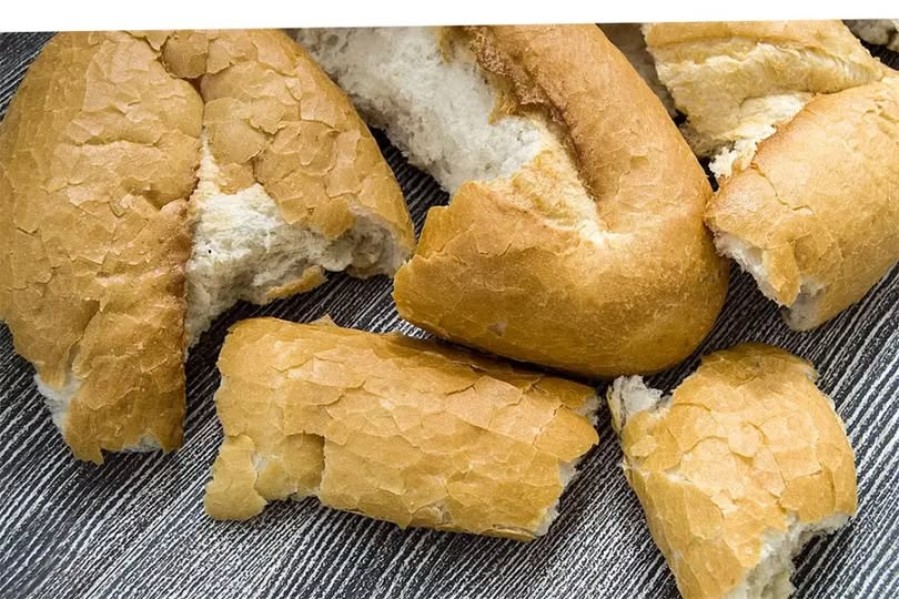 Don’t throw away your stale bread: bakers’ trick to make it crisp again