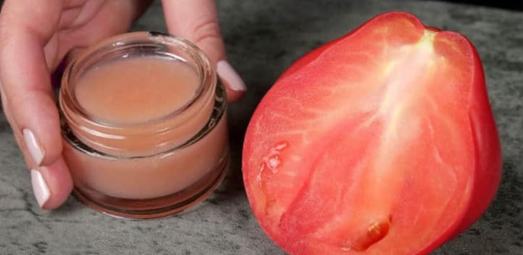 Tomatoes and collagen: the natural mask that rejuvenates your skin at any age.