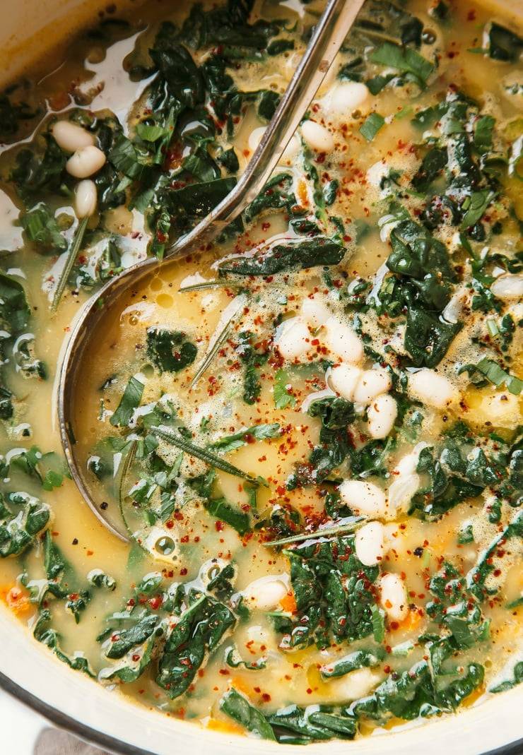 Creamy White Bean Soup with Kale, Rosemary & Lemon: