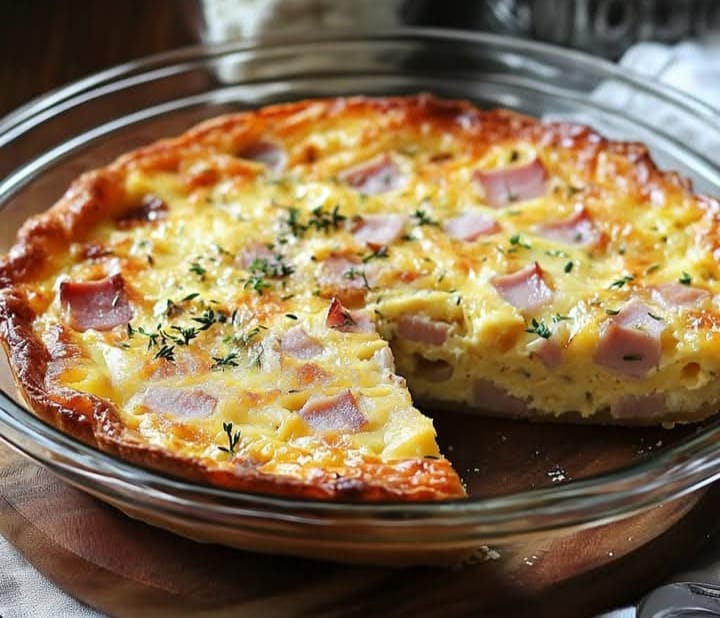 Crustless Ham and Swiss Quiche: A Simple Breakfast Favorite