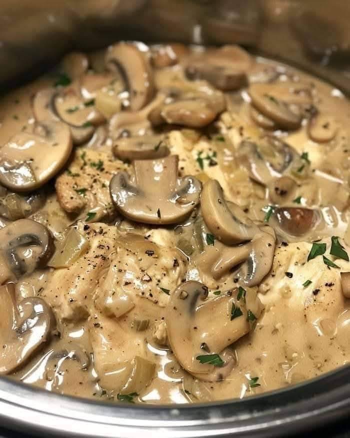 Creamy Mushroom Chicken (Slow Cooker Recipe)