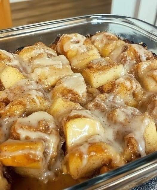 Cinnamon Apple Cake: A Cozy Fall Dessert You’ll Love 🍎🍰