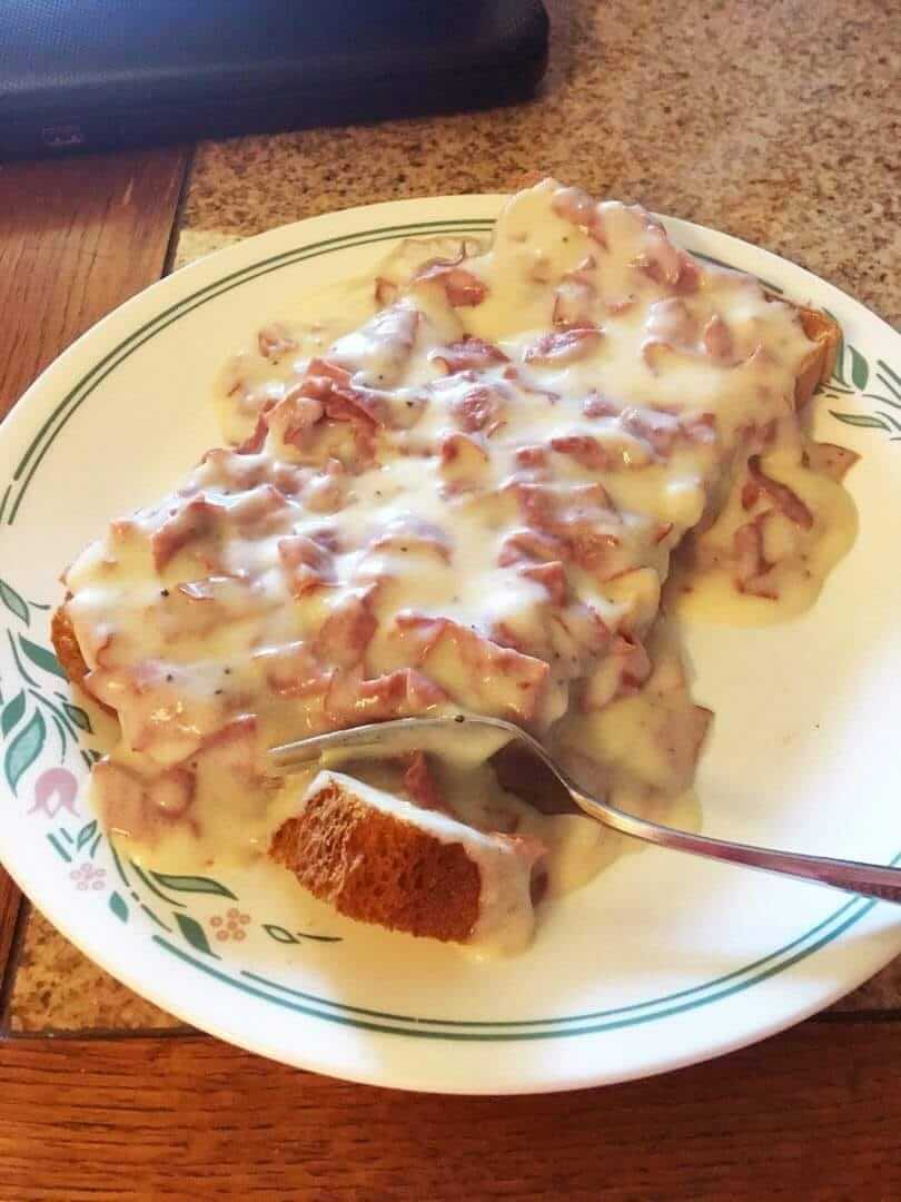 Creamed Chipped Beef on Toast: A Comfort Food Classic That Never Gets Old