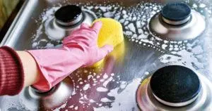3 tips for cleaning a gas stove